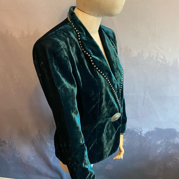 Double D Ranchwear - Picture 2 of 14